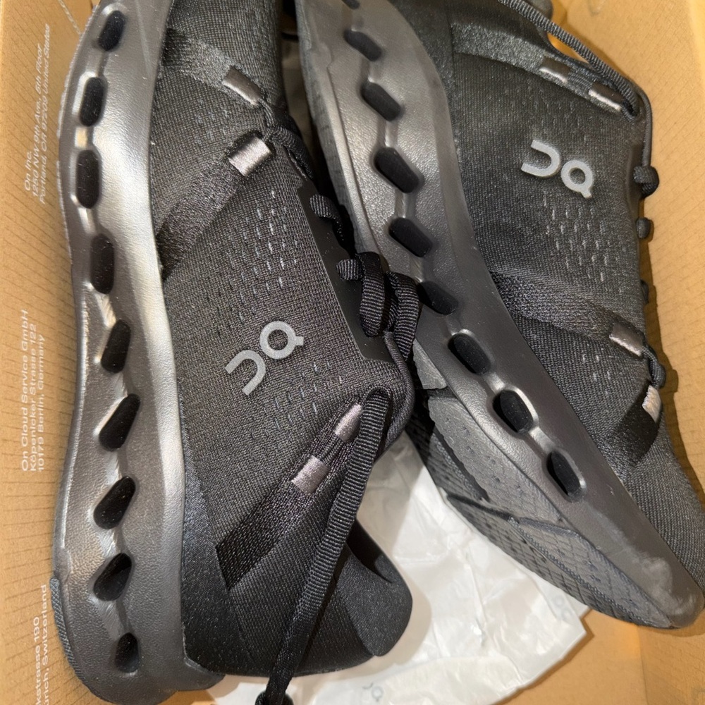 On Running Cloudsurfer 2 Black Athletic Shoes